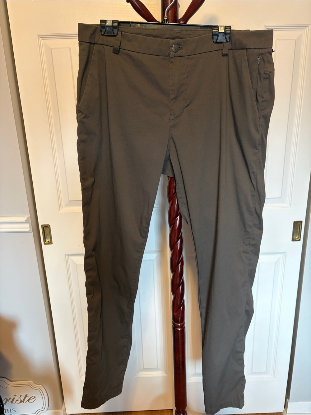 Lululemon Men’s ABC Classic Fit 5-pocket Pants 36 x 33 in Brown tone colour